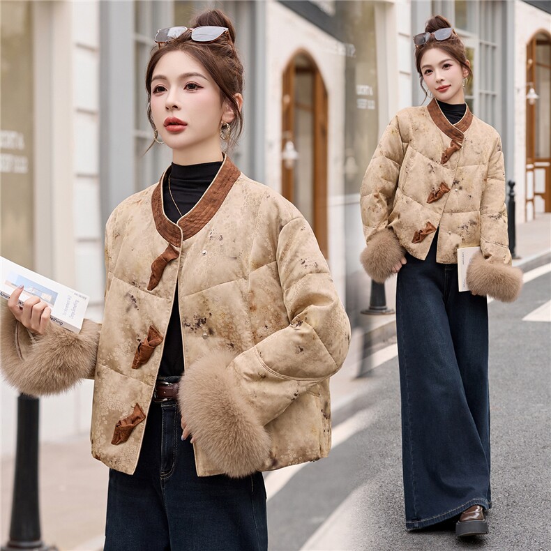 新中式国风羽绒服女2025冬季新款巨好看的高端短款狐狸毛保暖外套,女装羽绒服,依如秀(原杭风阁)