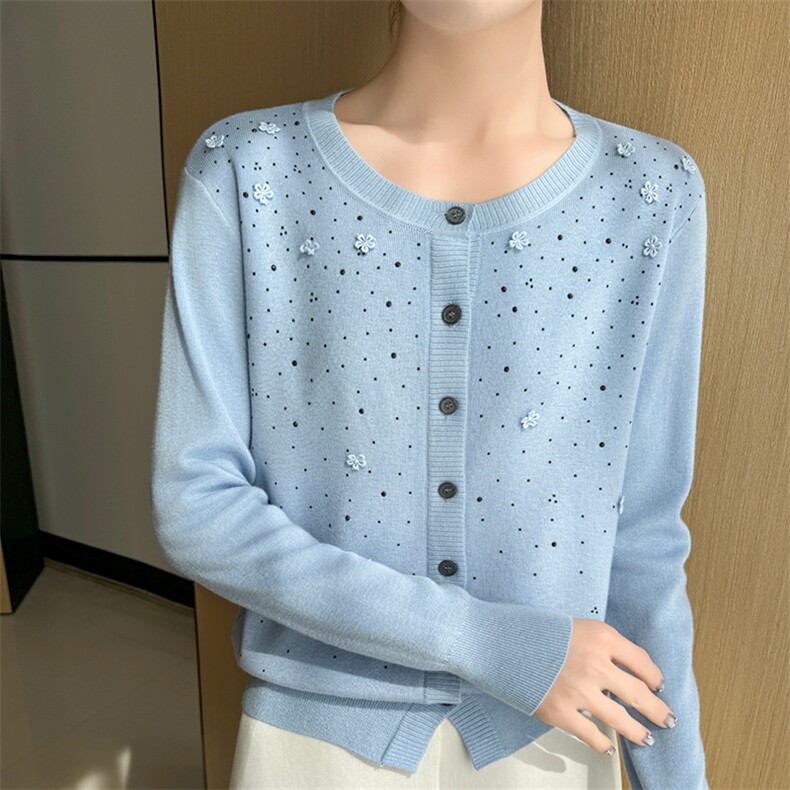 重工绣花精纺羊毛开衫女圆领烫钻针织衫长袖毛衣外套宽松外搭上衣图片