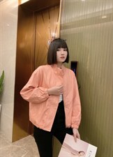 后面扣子皮衣，女装皮衣，美惠百合