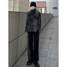 黑色
