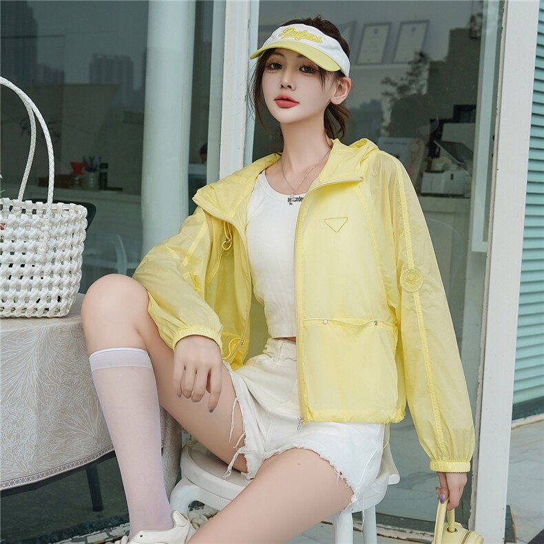 黄色韩版时尚气质松弛感连帽防晒外套女2025夏季新款宽松百搭上衣，女装短外套，安之芮娜