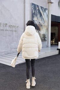 新款羽绒服图片