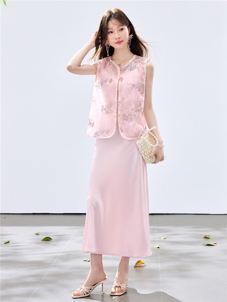 夏季新款现货！2026新中式洋气时尚重工马甲+珍珠吊带裙两件套女,女装套装/套裙,宝儿家