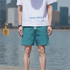 湖绿色