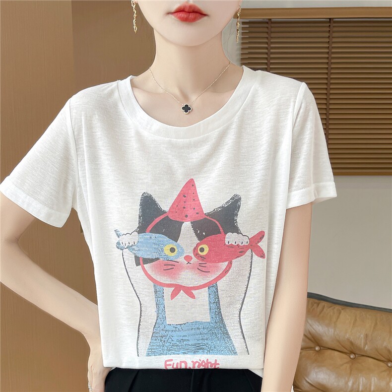 夏季2025年夏季常规不连帽短袖宽松型通勤小马印花时尚百搭通勤，女装T恤，朝贺羊绒