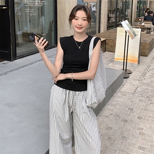 藏青色无袖背心条纹阔腿裤套装女夏两件套松驰感爆款流行减龄韩系图片