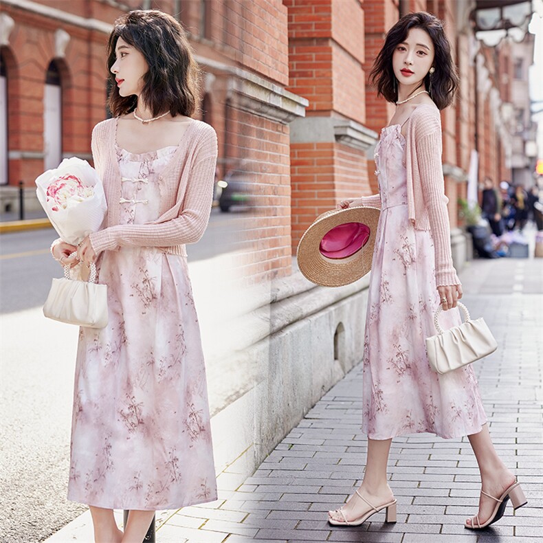 现货2024年夏季时尚气质新中式印花盘扣吊带连衣裙+针织披肩套装，女装连衣裙，奋斗女王