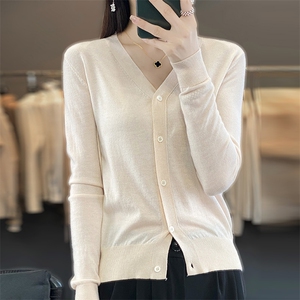 2025春夏季精纺V领羊毛开衫女长袖薄款上衣修身显瘦针织外套小衫图片