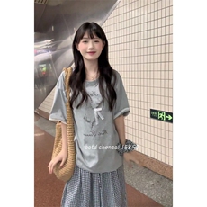 灰色