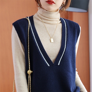 时尚百搭女士秋冬V领针织马甲简约撞色设计显瘦修身无袖背心外套图片