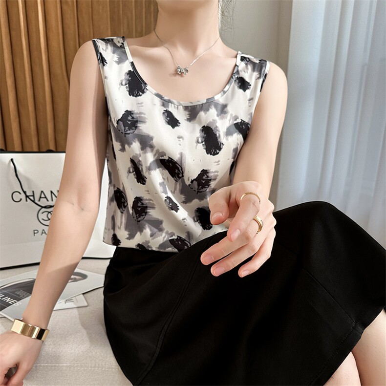 奢华重磅真丝印花小吊带背心女内搭春夏醋酸缎面料搭配西装衬衫穿，女装背心吊带，朝贺羊绒