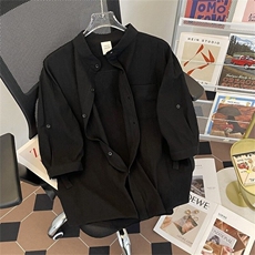 黑色