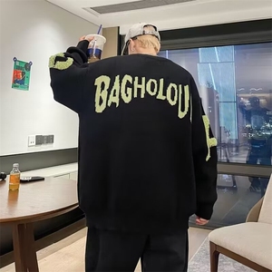 M5628 2025秋冬新款休闲宽松型长袖圆领毛衣男小众落肩袖图片