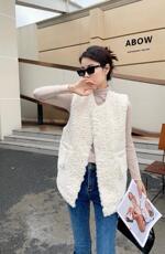 2022新款皮毛一体拼接90白鸭绒马甲推荐，女装马甲，蜜思优沫