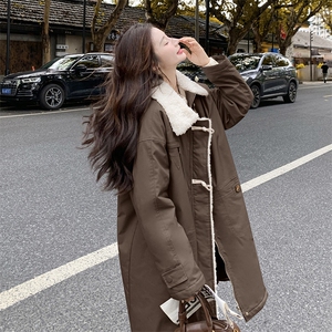 美拉德咖色牛角扣中长款派克服女冬加绒加厚工装棉服棉衣棉袄外套图片