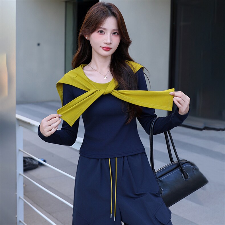 2025年秋季新款时尚潮流舒适显瘦带披肩配色三件套裤，女装套装/套裙，超帛