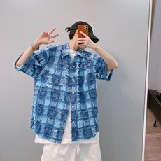 蓝色