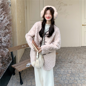 小香风毛绒外套女冬季圆领牛角扣中长款显瘦保暖气质外套图片