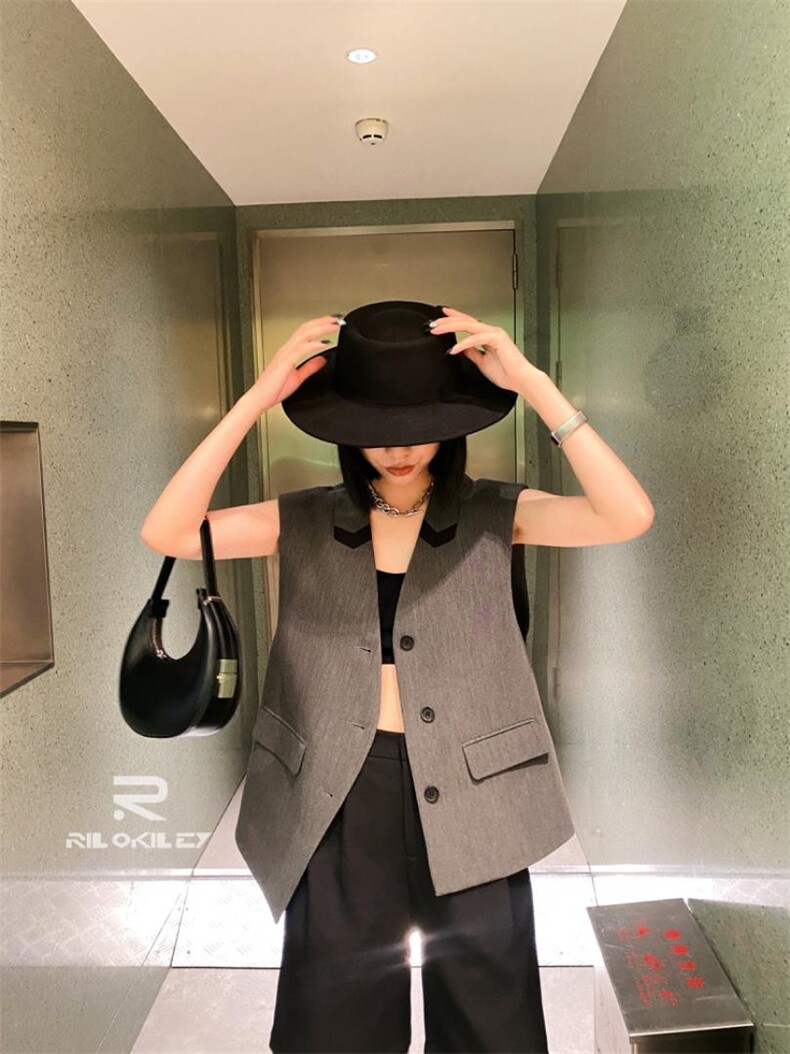 2022秋装新款马甲，女装马甲，雷洛奇丽