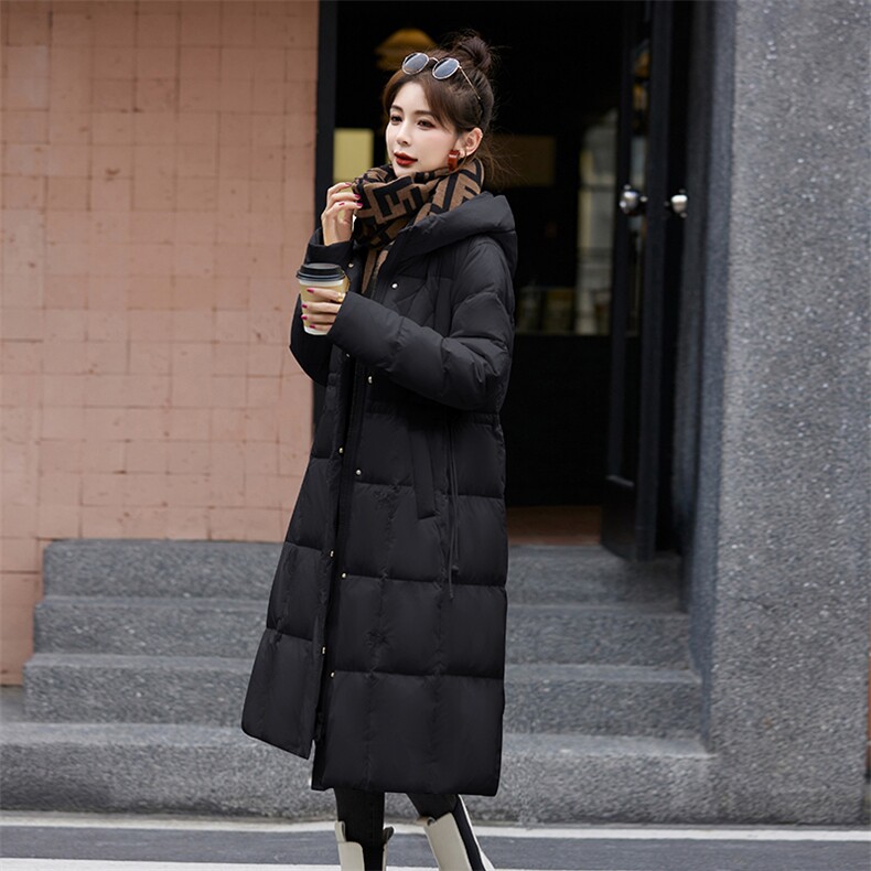 粉色高端刺绣长款羽绒服女2024冬新款加厚修身收腰过膝白鸭绒外套,女装羽绒服,贝蕾酷儿