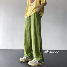 浅绿色