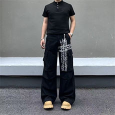 黑色