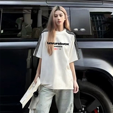 抖音得物品质二开240克宽松纯棉美式潮牌印花三条杠中性风短袖T恤，男装T恤，电商A486