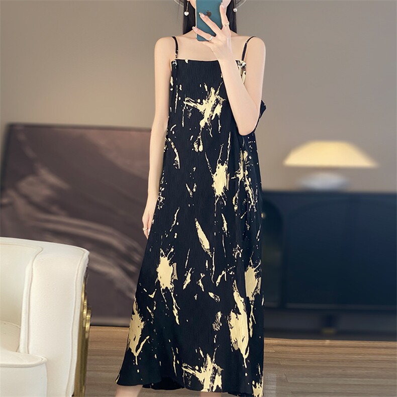 水墨画复古吊带连衣裙女2025年春夏新款气质方领无袖缎面印花长裙,女装连衣裙,佳绒高端店
