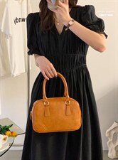 法式方领泡泡袖连衣裙夏季设计感小众温柔高级感，女装连衣裙，香丽迪1