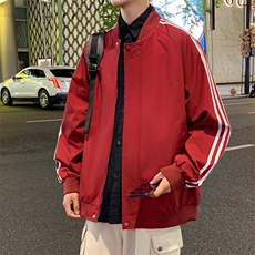 暗红色