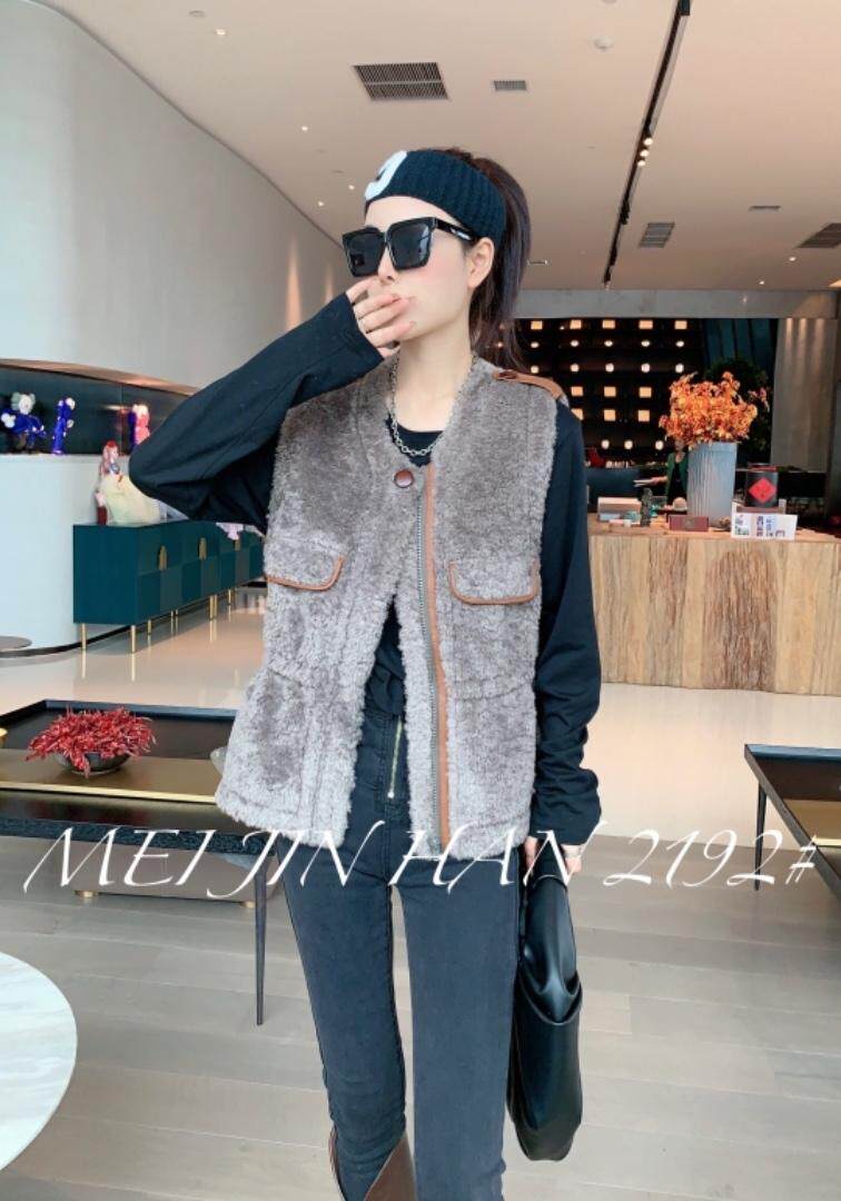 美巾涵5121收腰款皮毛一体马甲，女装马甲，美巾涵