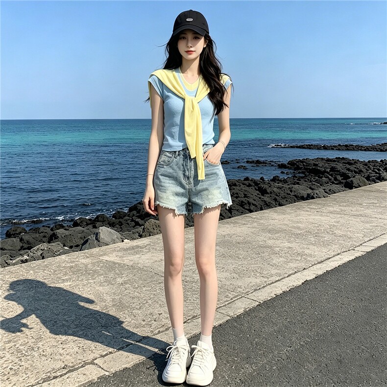 时尚穿搭套装女夏修身显瘦V领系带披肩假两件上衣牛仔短裤两件套,女装套装/套裙,江南