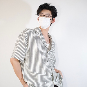 明星私服英伦学院风竖条纹短袖衬衫翻领外套 口袋设计短袖 P40图片