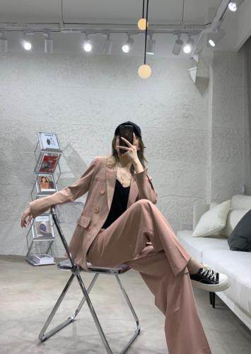 2??0??2??1??春款全面煥新??，女装，AMG