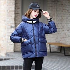 时尚亮面连帽短款羽绒服女士冬季保暖显瘦外套高端品质轻薄舒适，女装羽绒服，阿舍尔精品