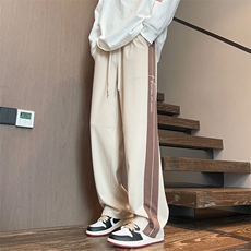 卡其色