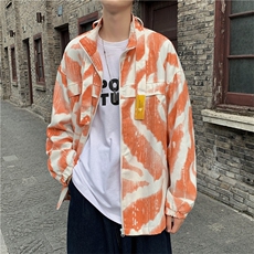 红色