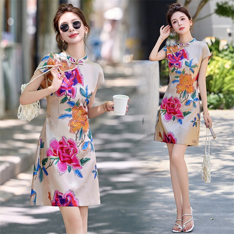 新中式国风改良旗袍女2025夏季新款高级感修身年轻款少女印花裙子，女装连衣裙，恋慕依尚