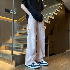 粉红色
