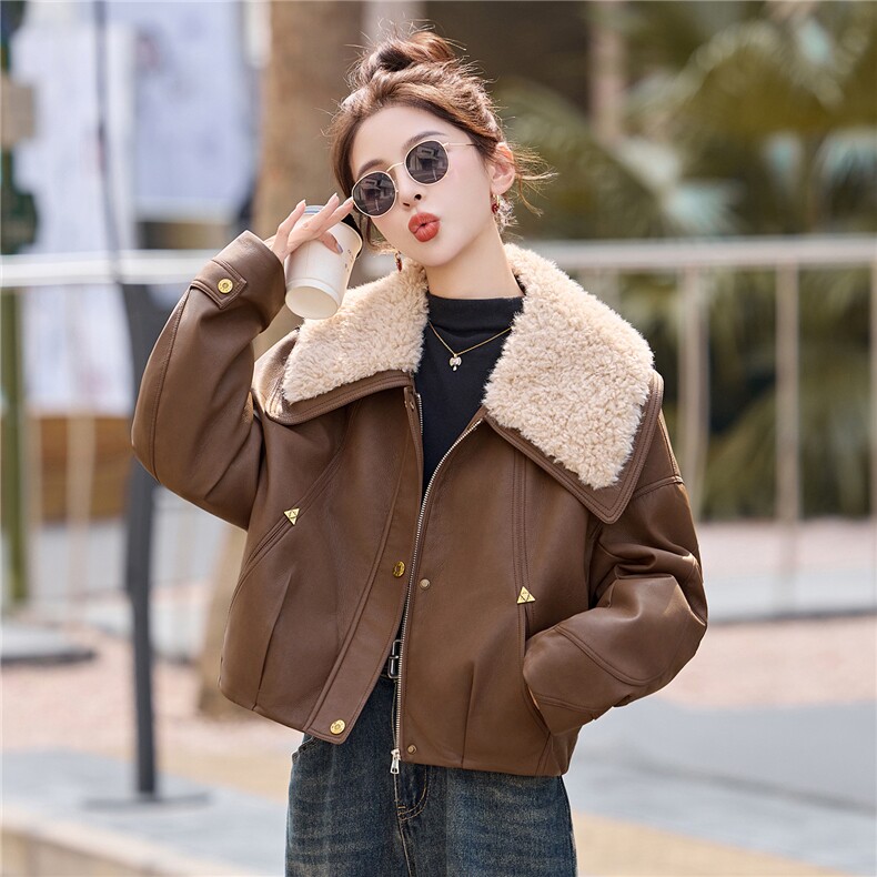 时尚羊羔毛大翻领加棉PU皮衣外套女2025冬季宽松洋气减龄短款棉服,女装棉衣/棉服,依如秀(原杭风阁)