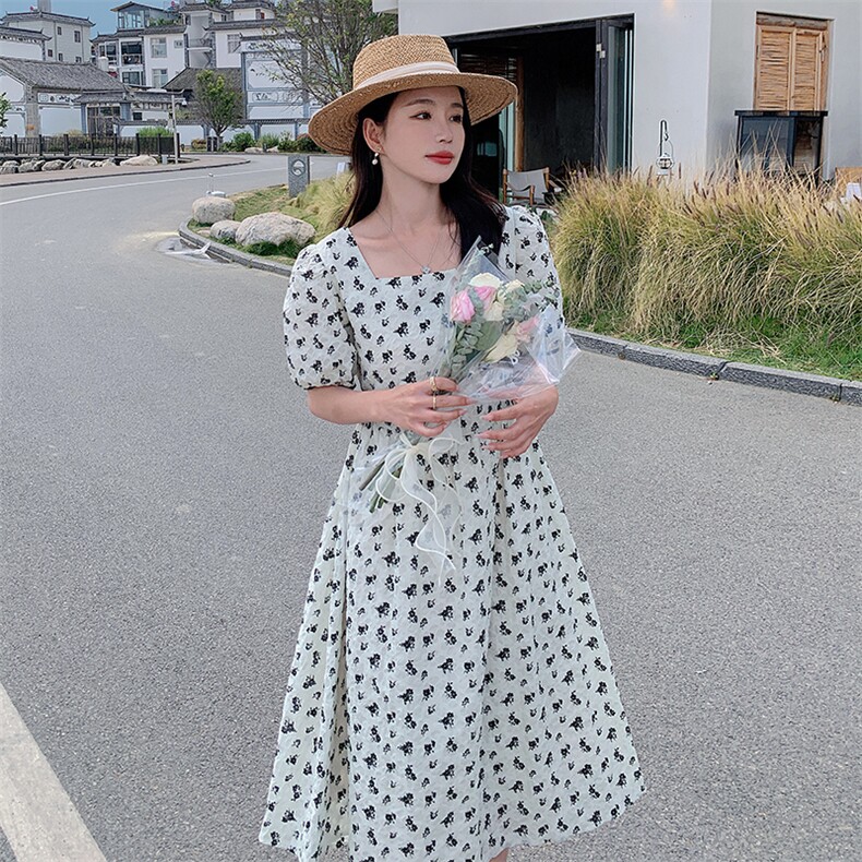 2023年夏季新款法式复古气质方领高腰宽松显瘦碎花连衣裙长裙子女,女装连衣裙,一九零