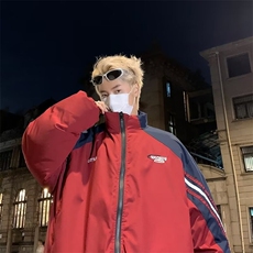 红色