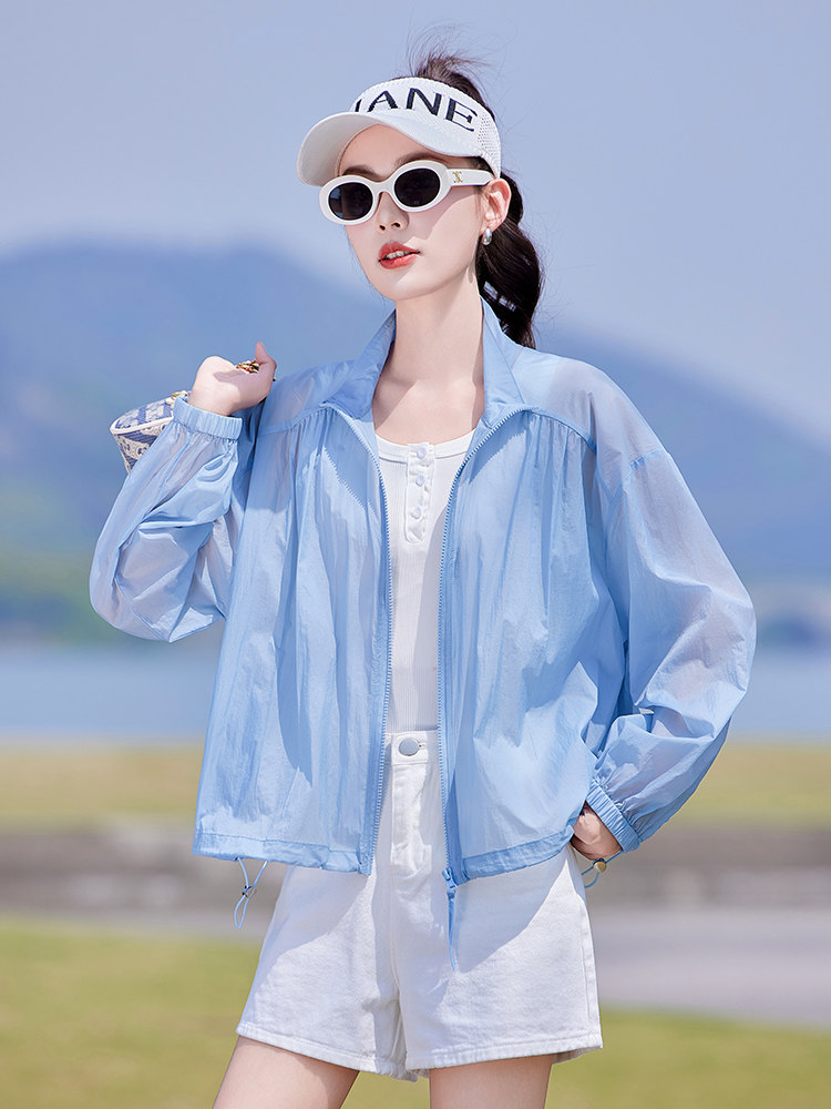 时尚蓝色短款女轻薄小外套夏季新款连帽旅行户外透气长袖薄短外套,女装防晒衣,靓衣阁