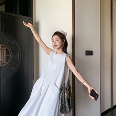 韩系小个子超好看高级感女夏2025新款爆款显瘦白色无袖背心连衣裙，女装连衣裙，2D080