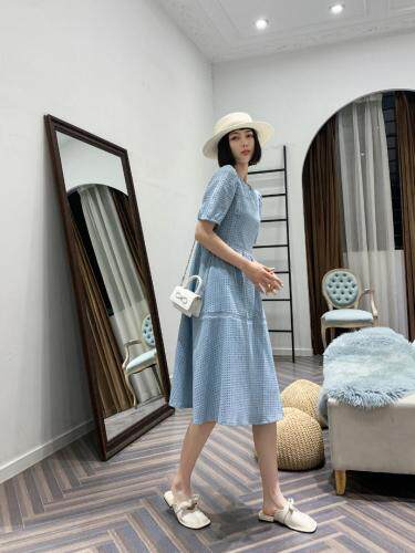 蓝色蕾丝少女裙图片