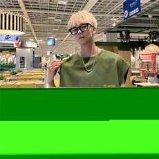 豆绿色