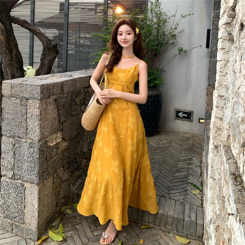 法式姜黄色蝴蝶印花吊带连衣裙女夏2025新款独特漂亮甜美显瘦长裙,女装连衣裙,浙宝193A