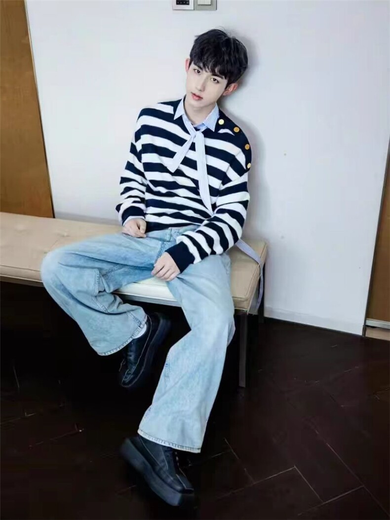 2025年秋季长袖套头青春流行圆领，男装羊毛衫，圣强羊绒