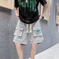 灰色