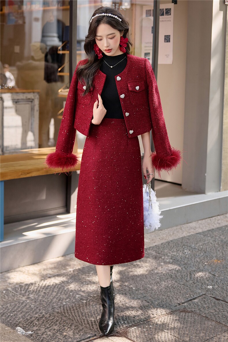 现货2025年红色小香风套装订婚礼服女结婚新娘便装90羽绒两件套,女装套装/套裙,韩宇舍